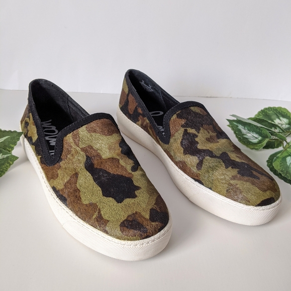 Sam Edelman Shoes - Sam Edelman size 8 camo cowhide sneakers